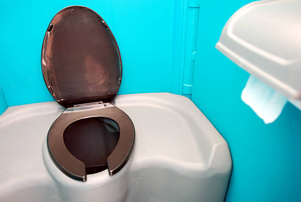 Best Portable toilet rental cost  in Huntington Beach, CA